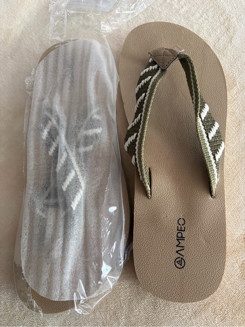 NWOT Ampeo Women's Green Stripe/Apricot Sandal - Size 11
